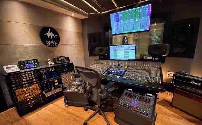 São Paulo’s Everest Studio Takes the High Road with Solid State Logic ORIGIN Console and UF8 Controller